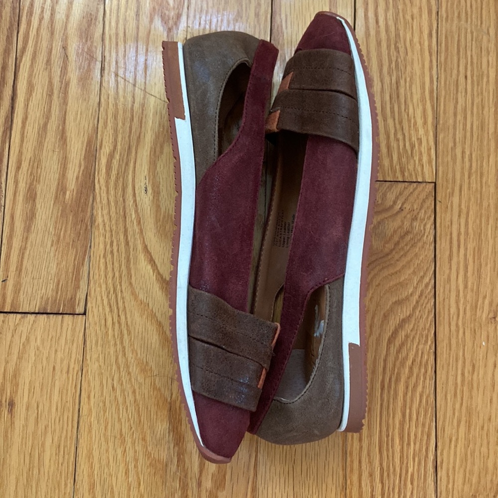 Gentle Souls “Luca” Leather Slip On Flats - Picture 6 of 11